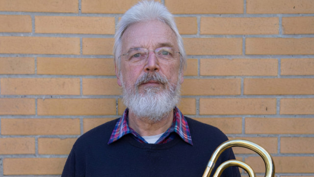 Rainer Kempe Portrait eines älteren Mannes mit Brille und kurzem grauem Haar